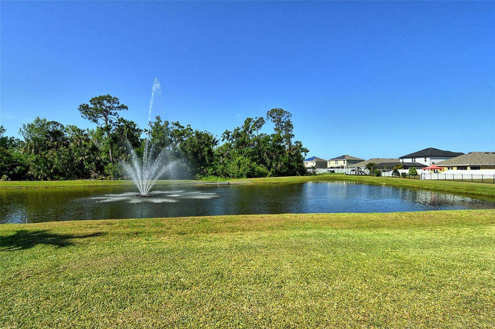 Image 19 of 74 For 364 Grande Vista Boulevard