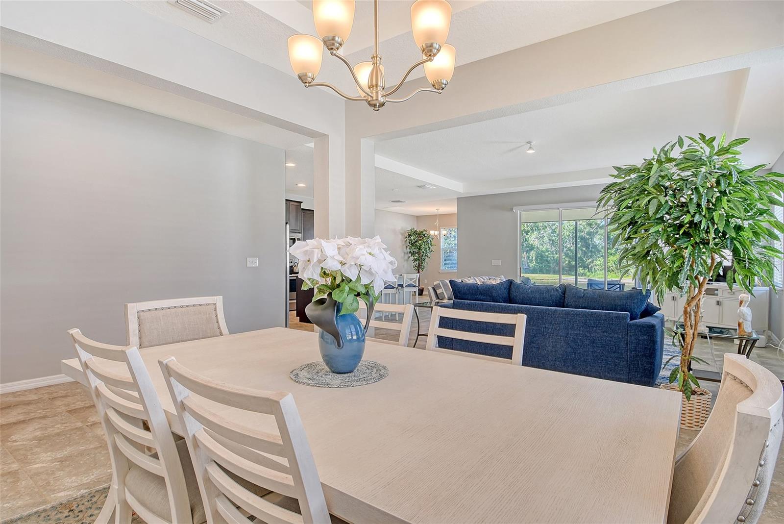 Image 9 of 74 For 364 Grande Vista Boulevard