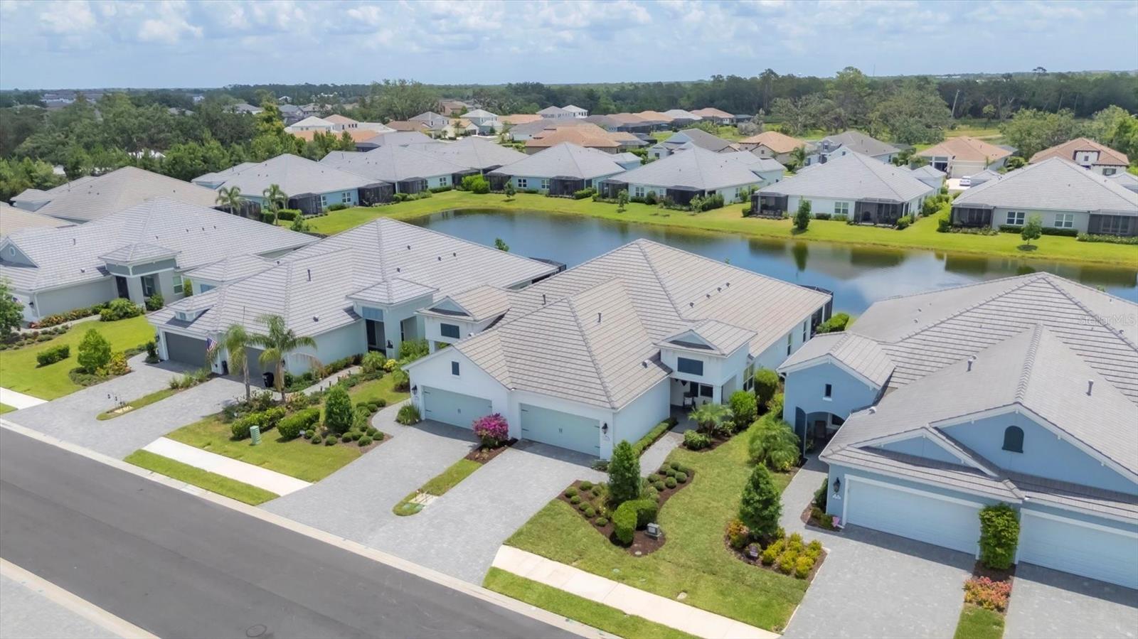 Image 7 of 71 For 2631 Sapphire Blue Lane
