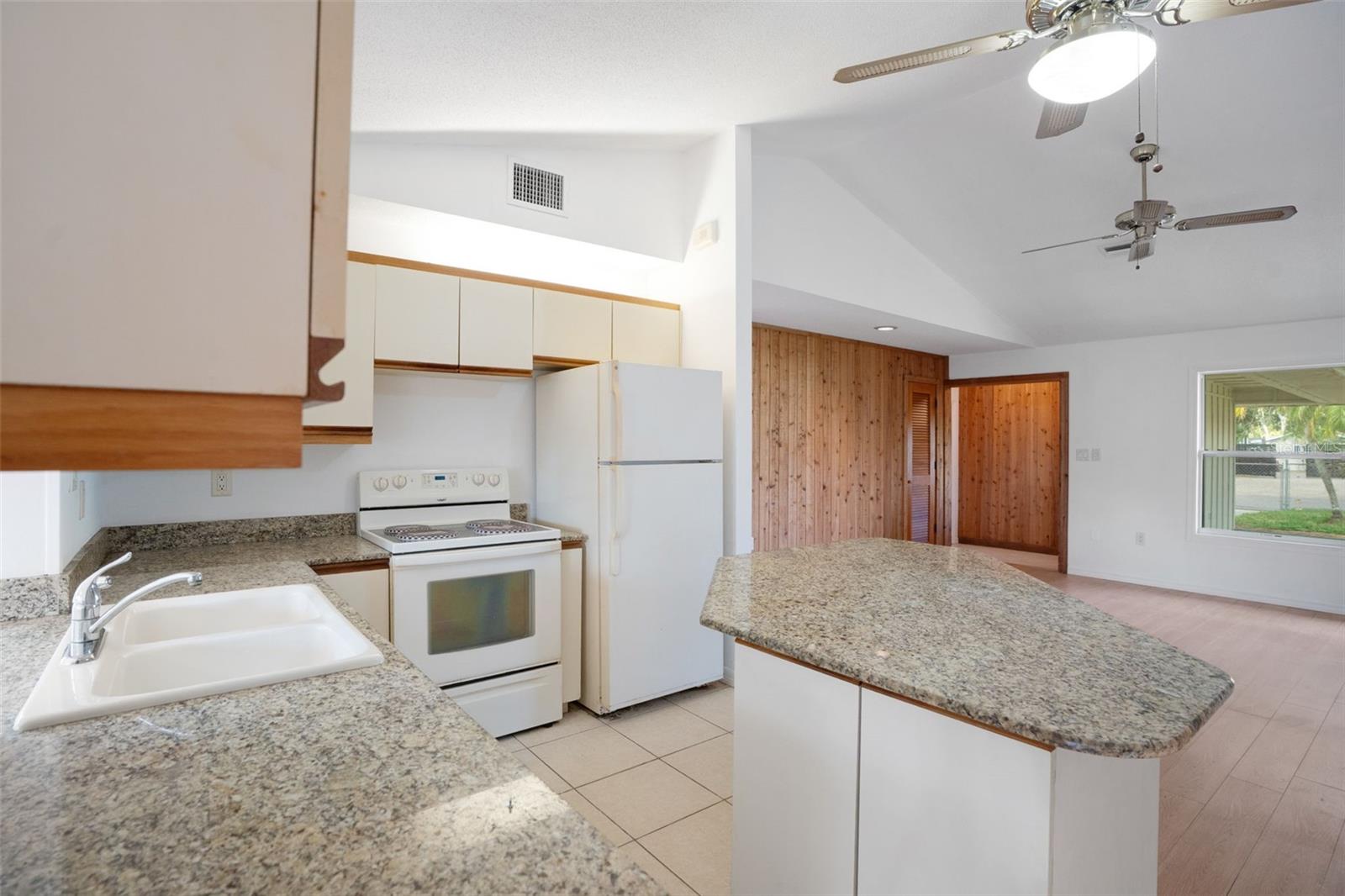 Image 11 of 34 For 5639 Blount Avenue