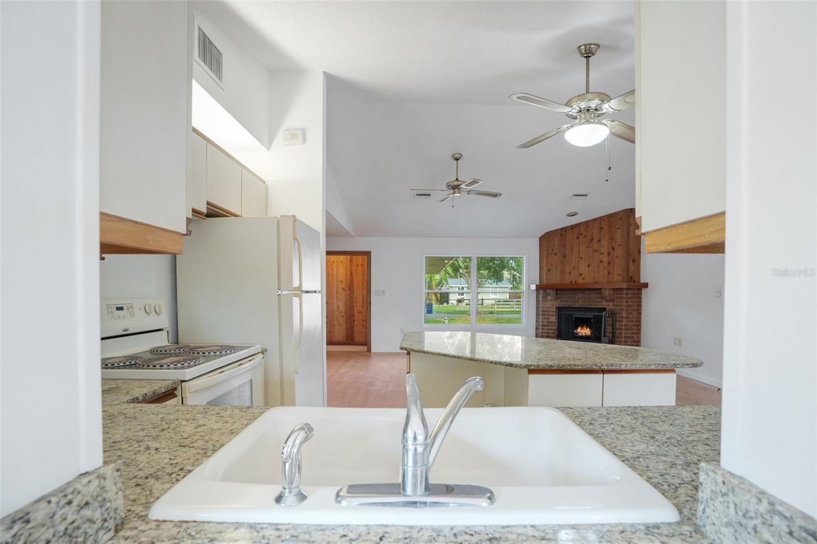 Image 12 of 34 For 5639 Blount Avenue