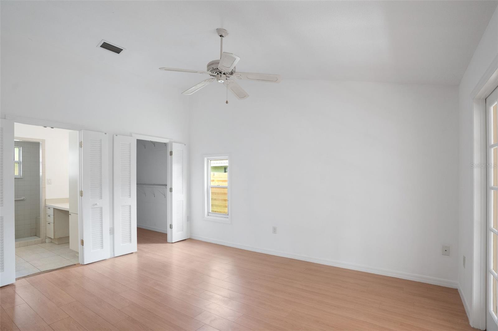 Image 13 of 34 For 5639 Blount Avenue