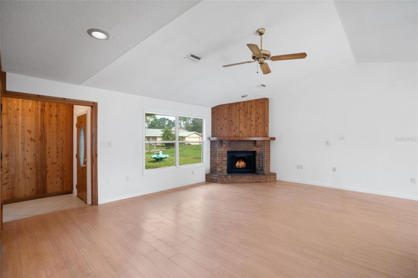 Image 6 of 34 For 5639 Blount Avenue