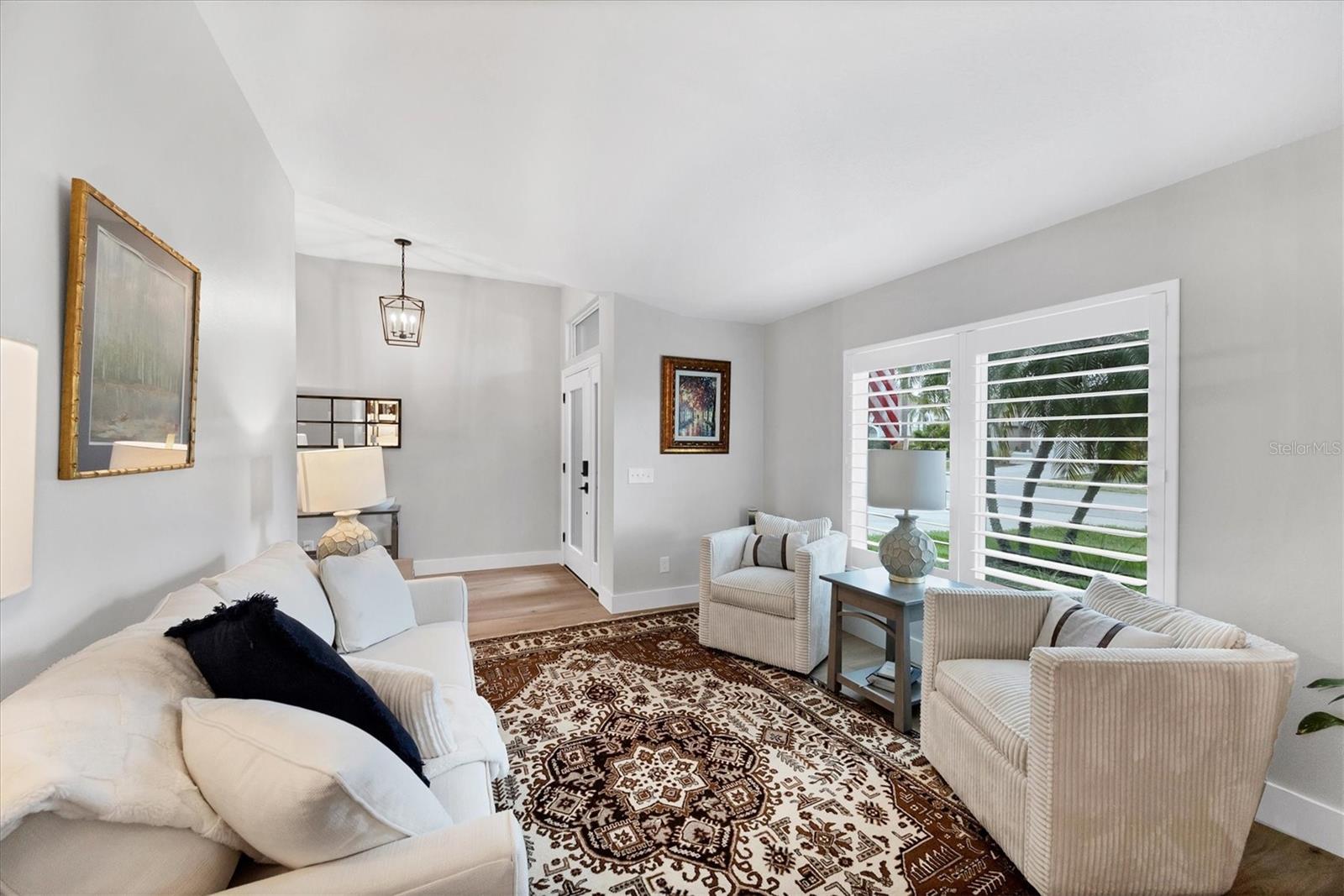 Image 11 of 69 For 4844 14th Avenue E