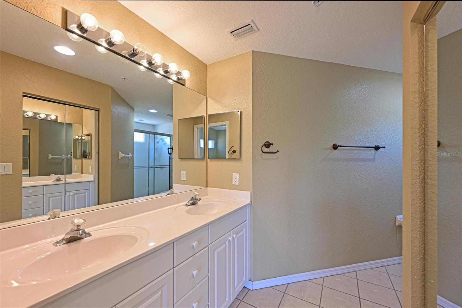 Image 10 of 24 For 6335 Bay Cedar Lane