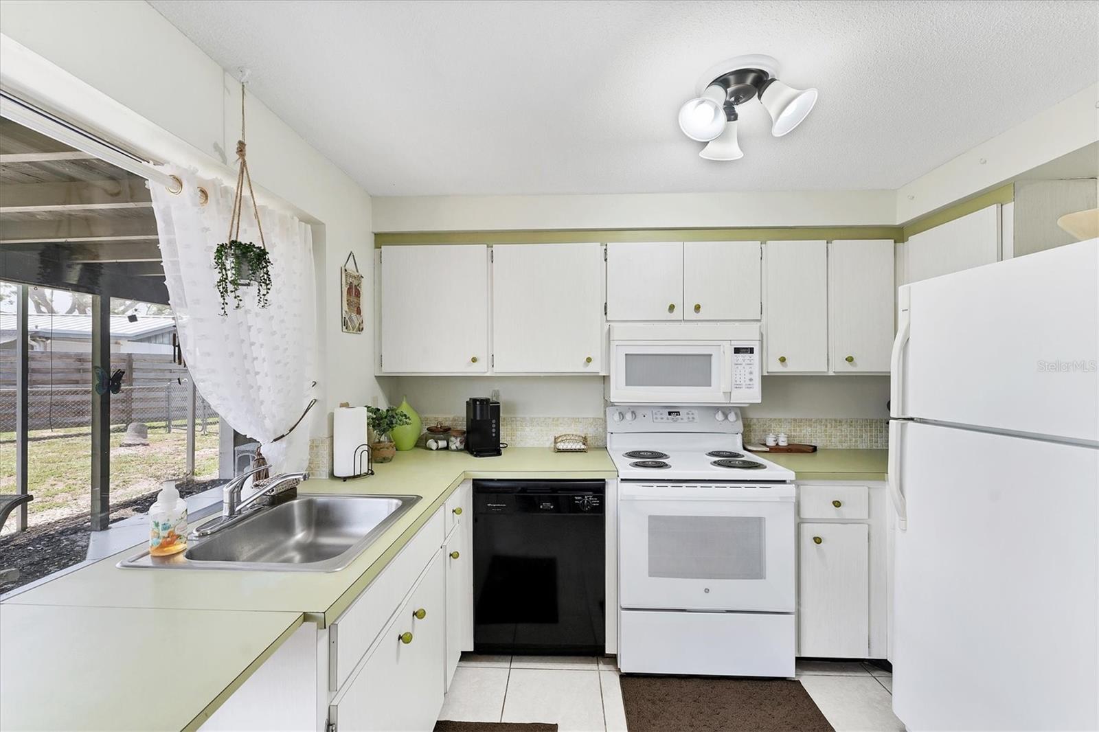 Image 10 of 22 For 4535 Maceachen Boulevard