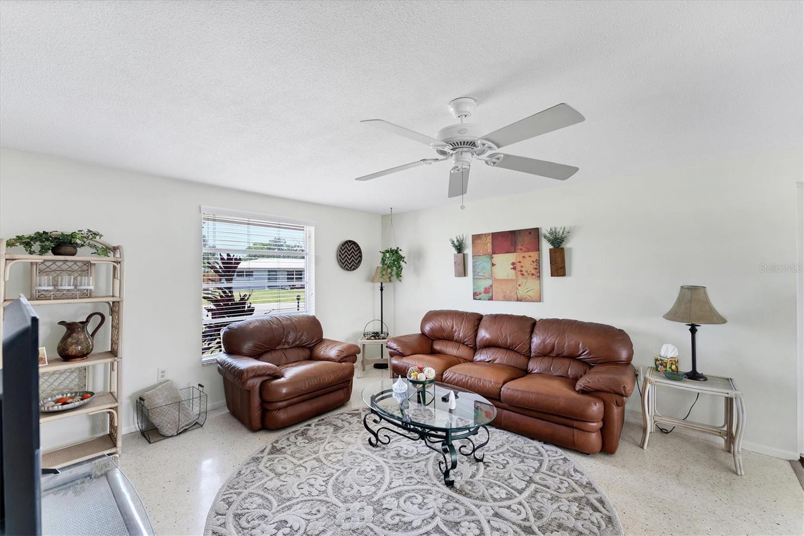 Image 5 of 22 For 4535 Maceachen Boulevard