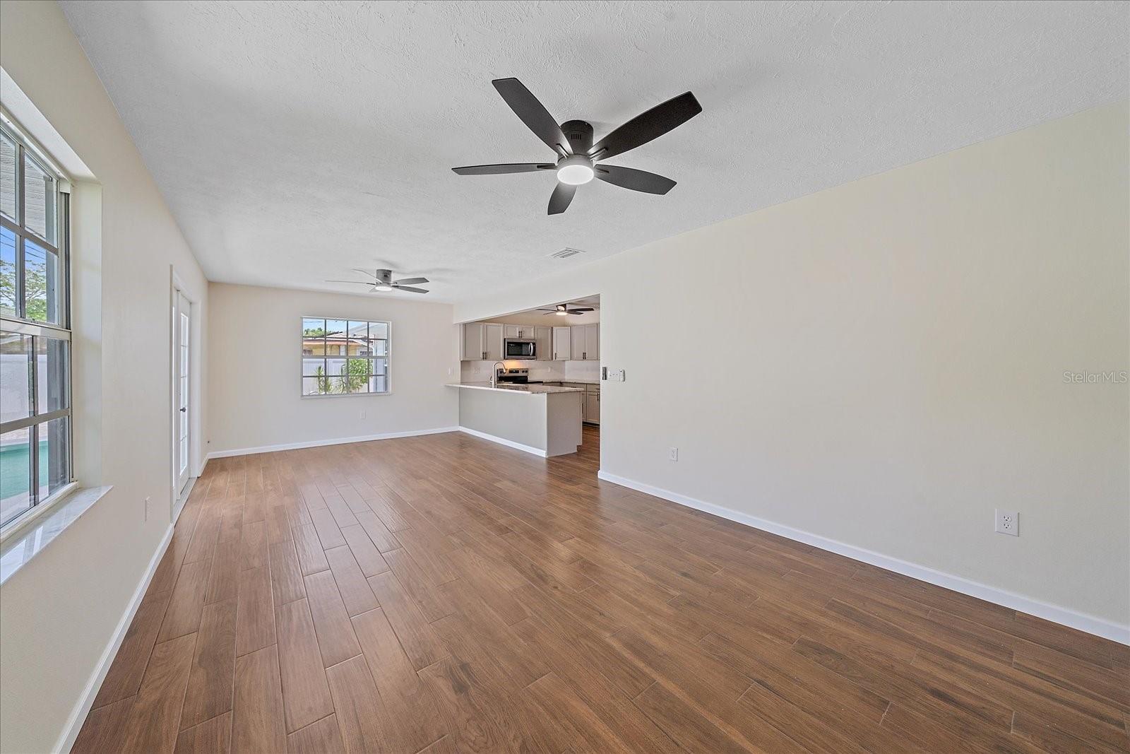 Image 13 of 36 For 2953 Oak Street
