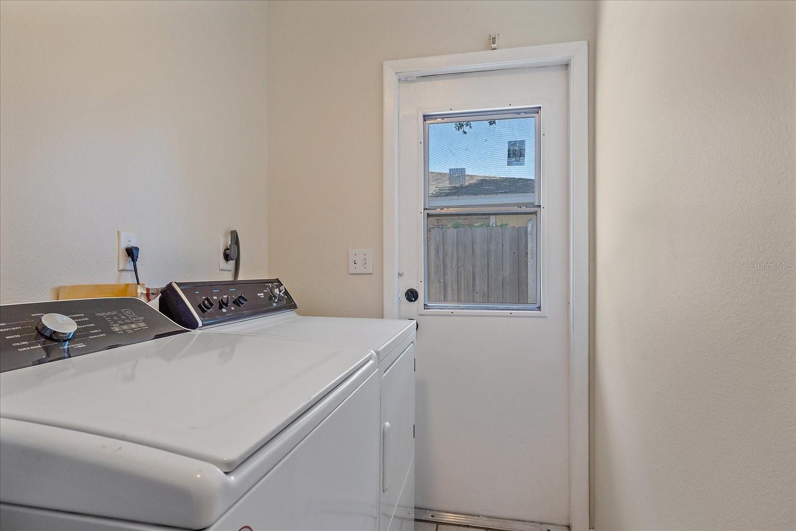 Image 18 of 36 For 2953 Oak Street