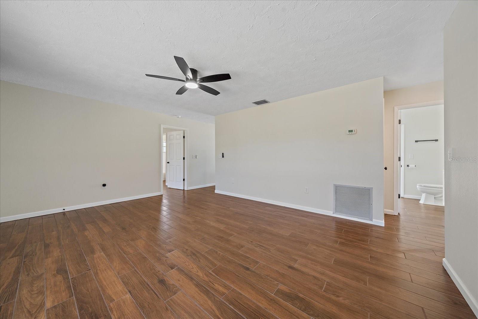 Image 6 of 36 For 2953 Oak Street