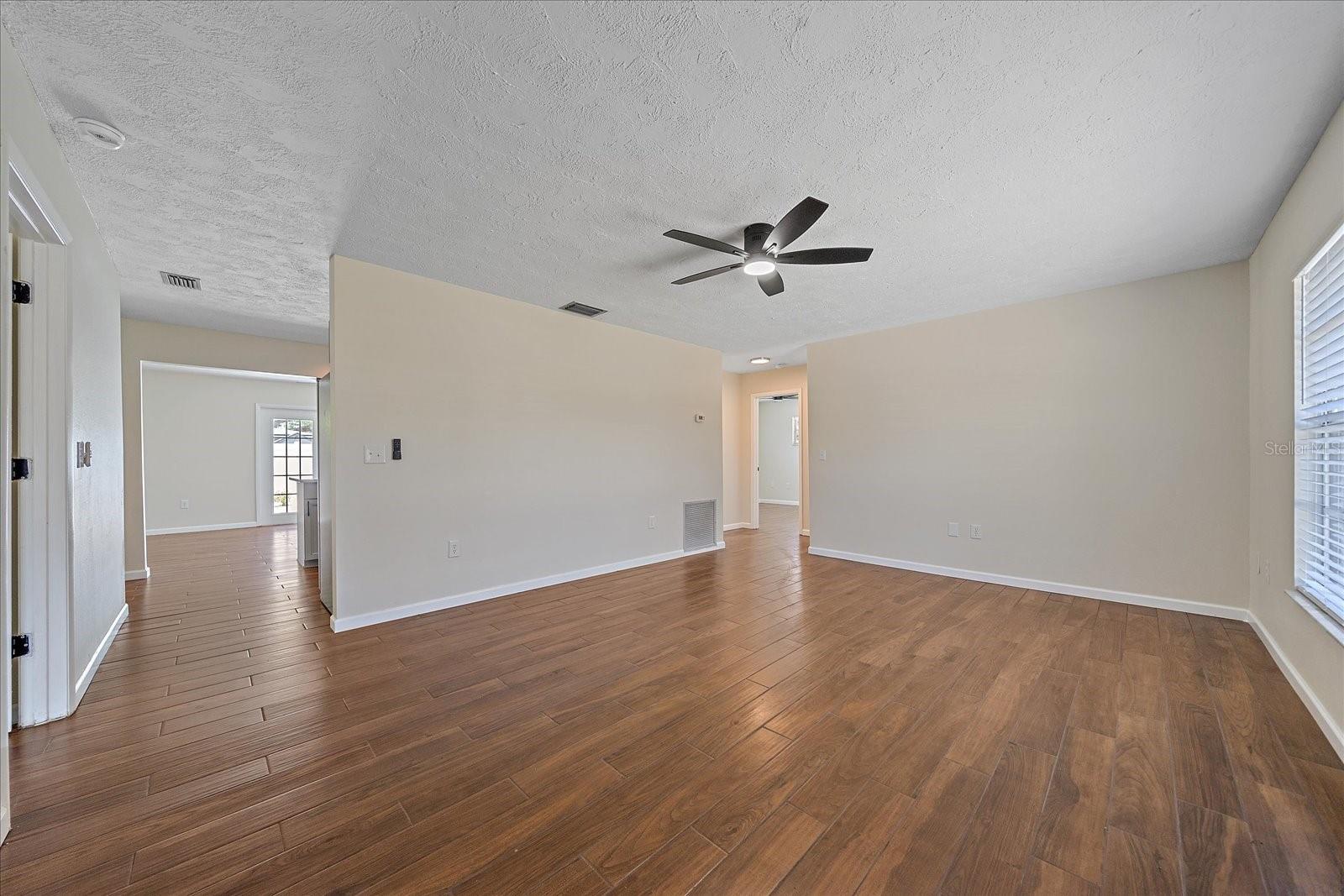 Image 7 of 36 For 2953 Oak Street