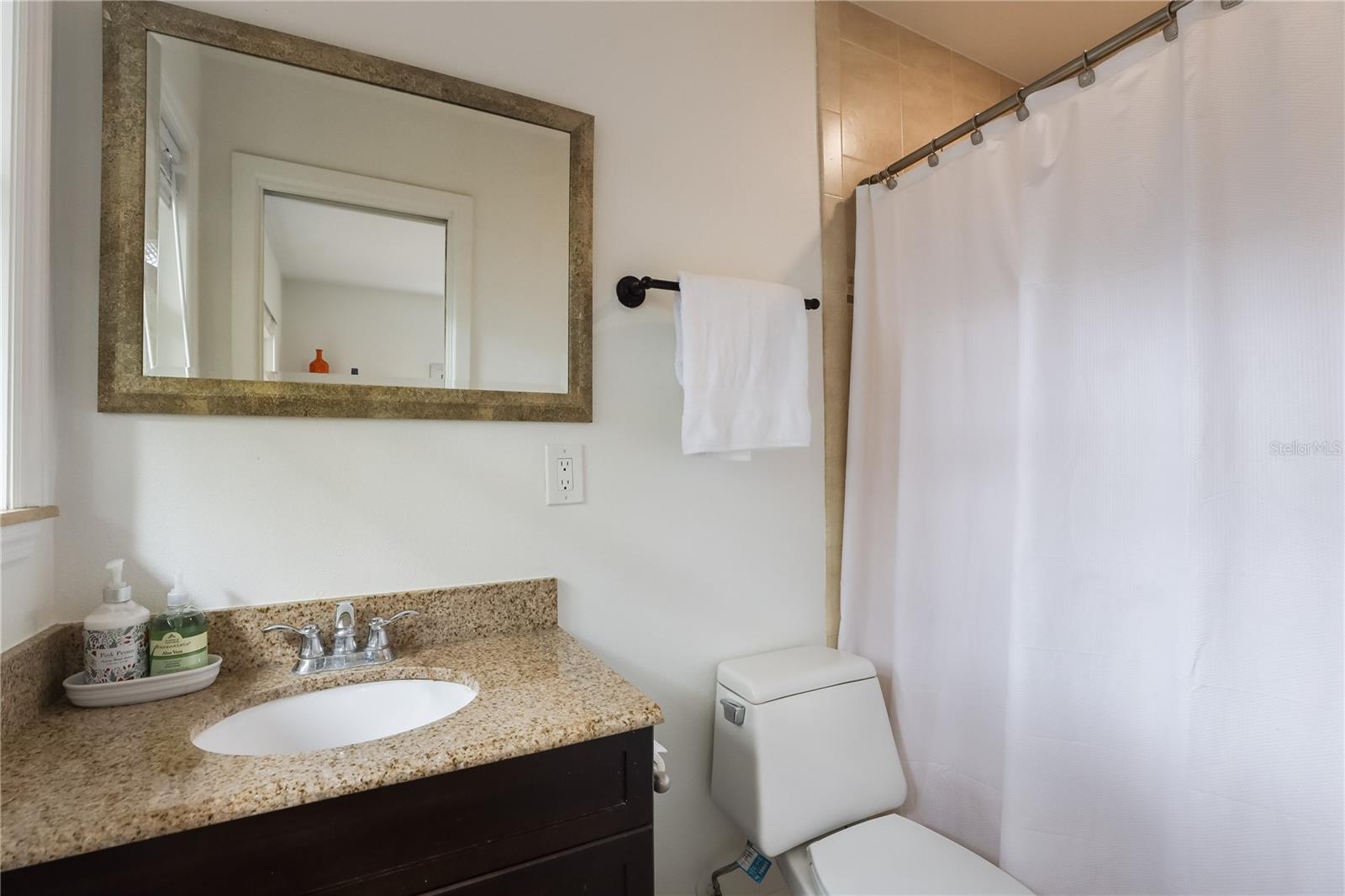 Image 17 of 26 For 2266 Clematis Street