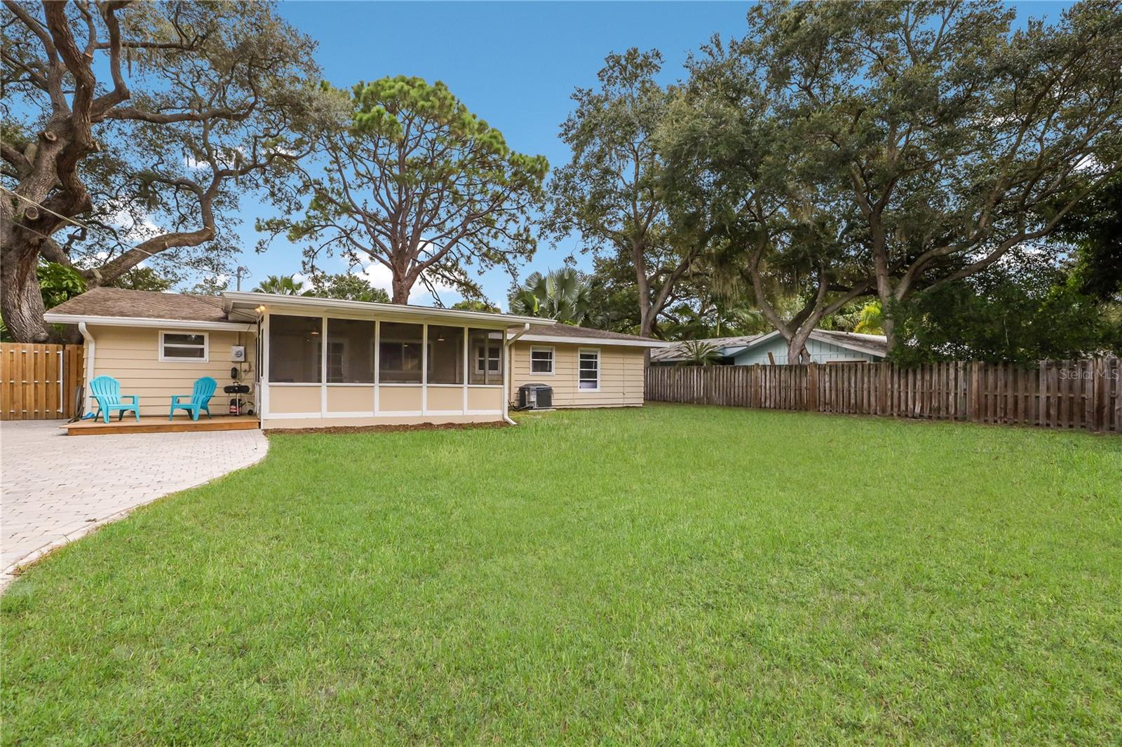 Image 19 of 26 For 2266 Clematis Street