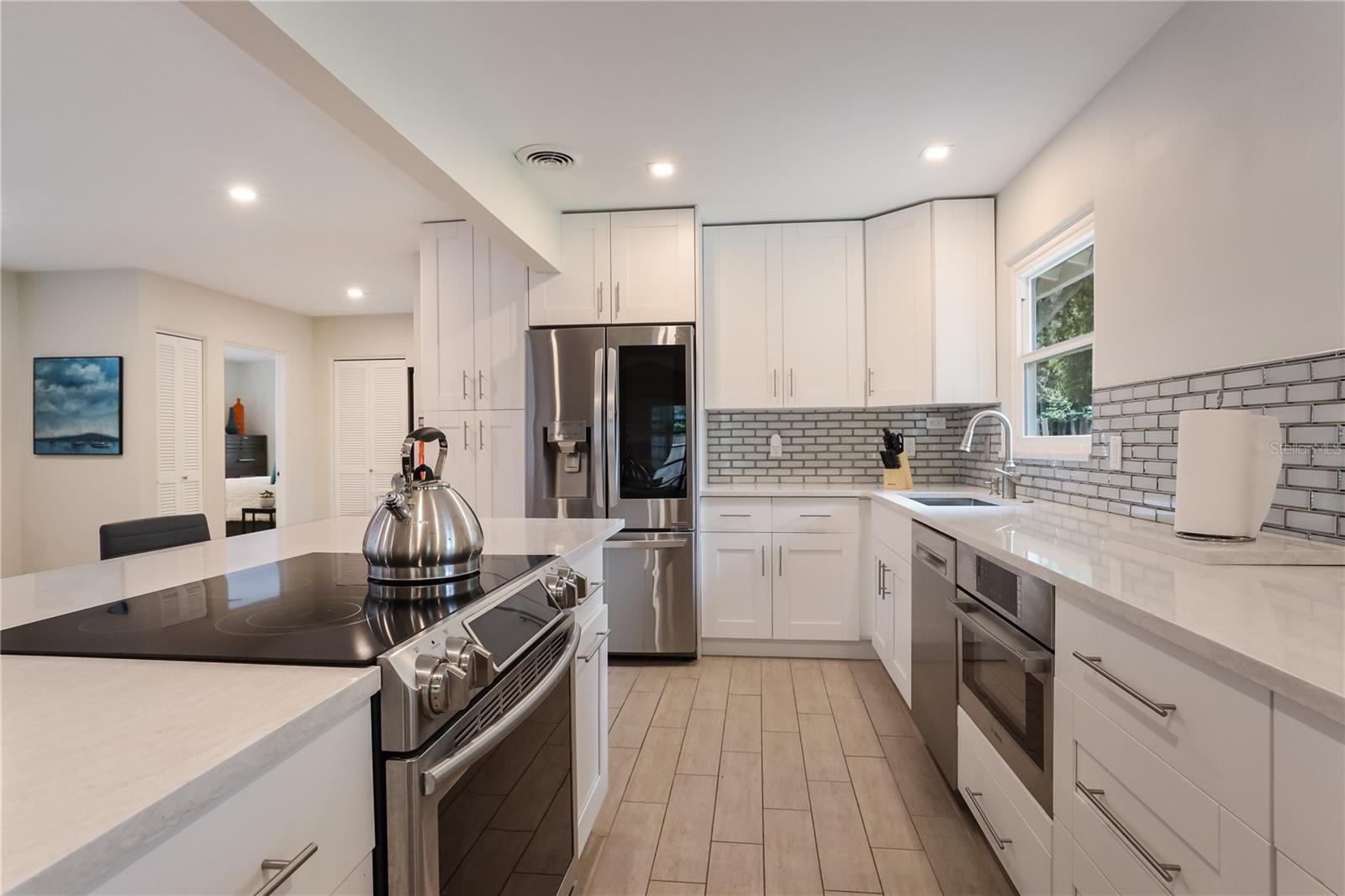 Image 5 of 26 For 2266 Clematis Street