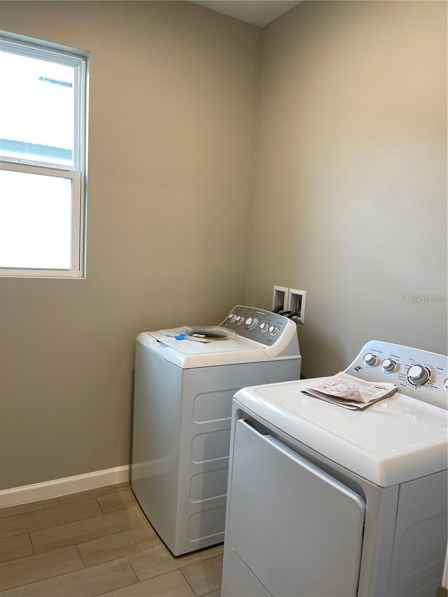 Image 13 of 17 For 2837 Cathy Boulevard