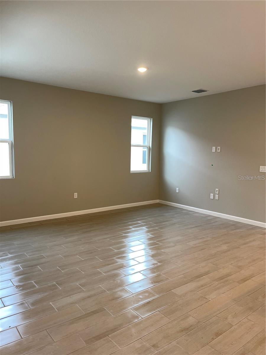 Image 7 of 17 For 2837 Cathy Boulevard
