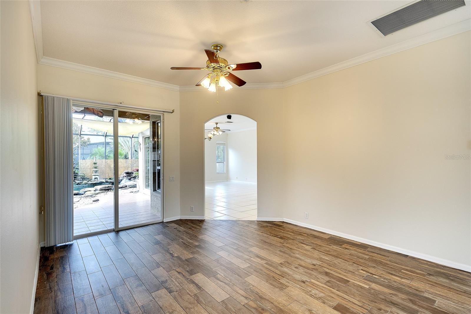 Image 6 of 29 For 5905 32nd Street E