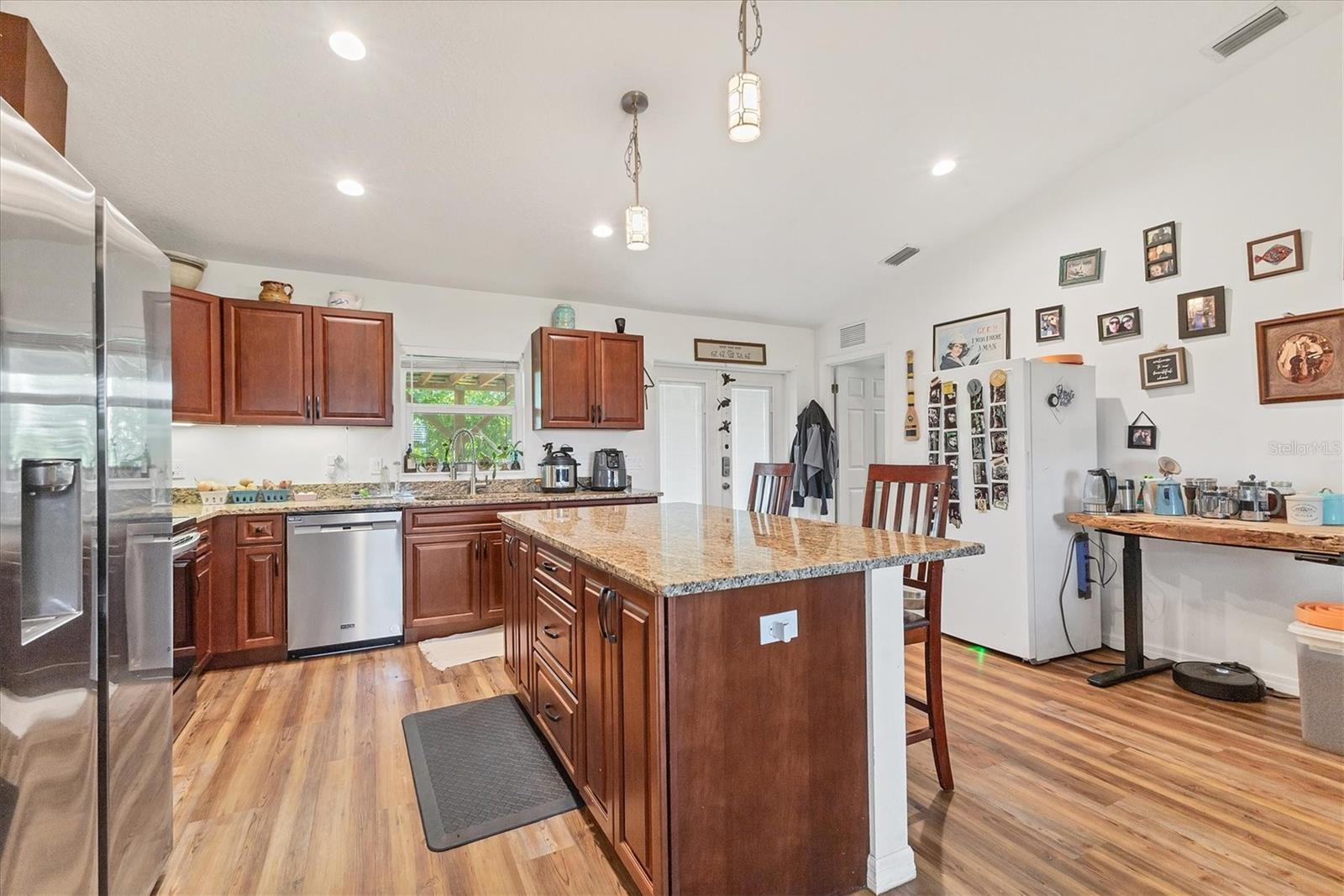 Image 17 of 44 For 7745 Wauchula Rd