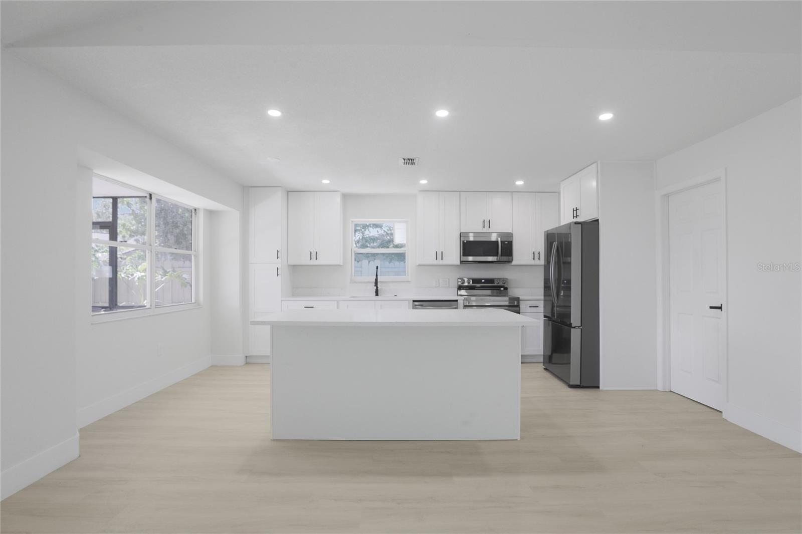 Image 6 of 39 For 6572 Mauna Loa Boulevard