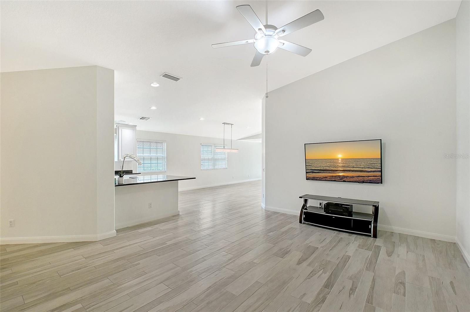Image 5 of 37 For 5787 Ivrea Drive