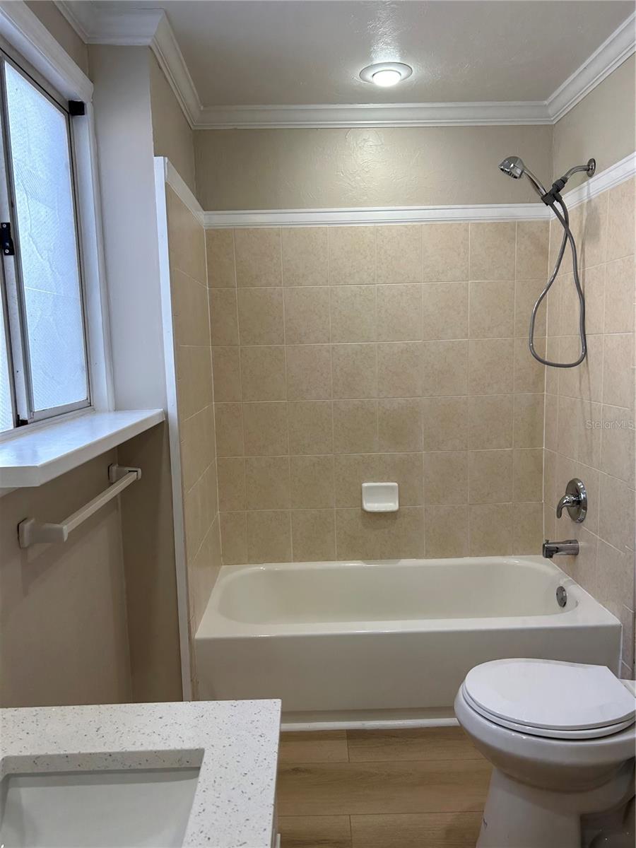Image 5 of 15 For 929 23rd Street W