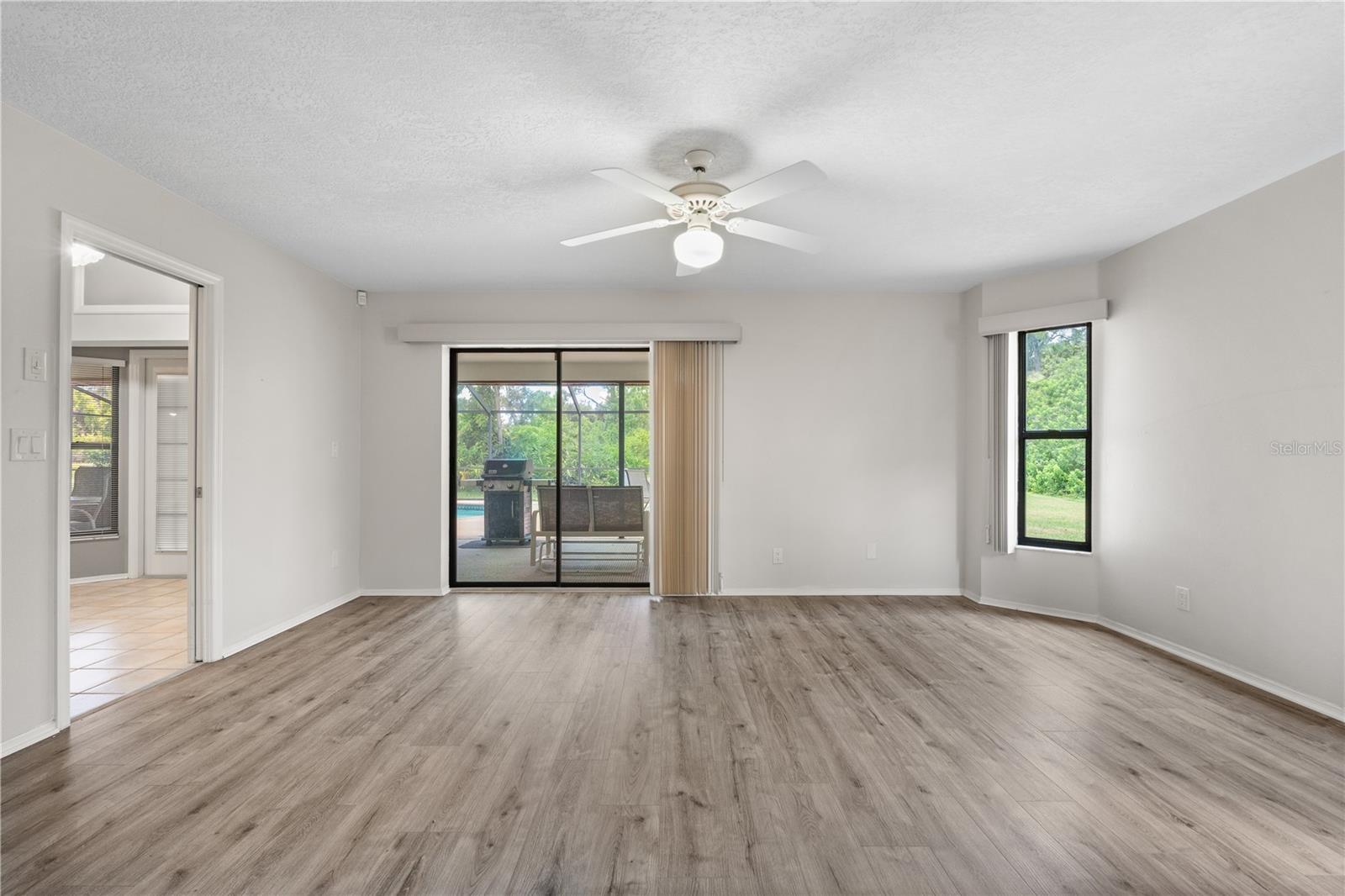 Image 12 of 25 For 4622 34th Court E