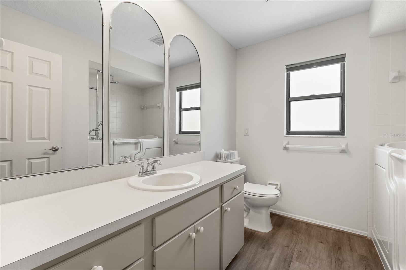 Image 18 of 25 For 4622 34th Court E