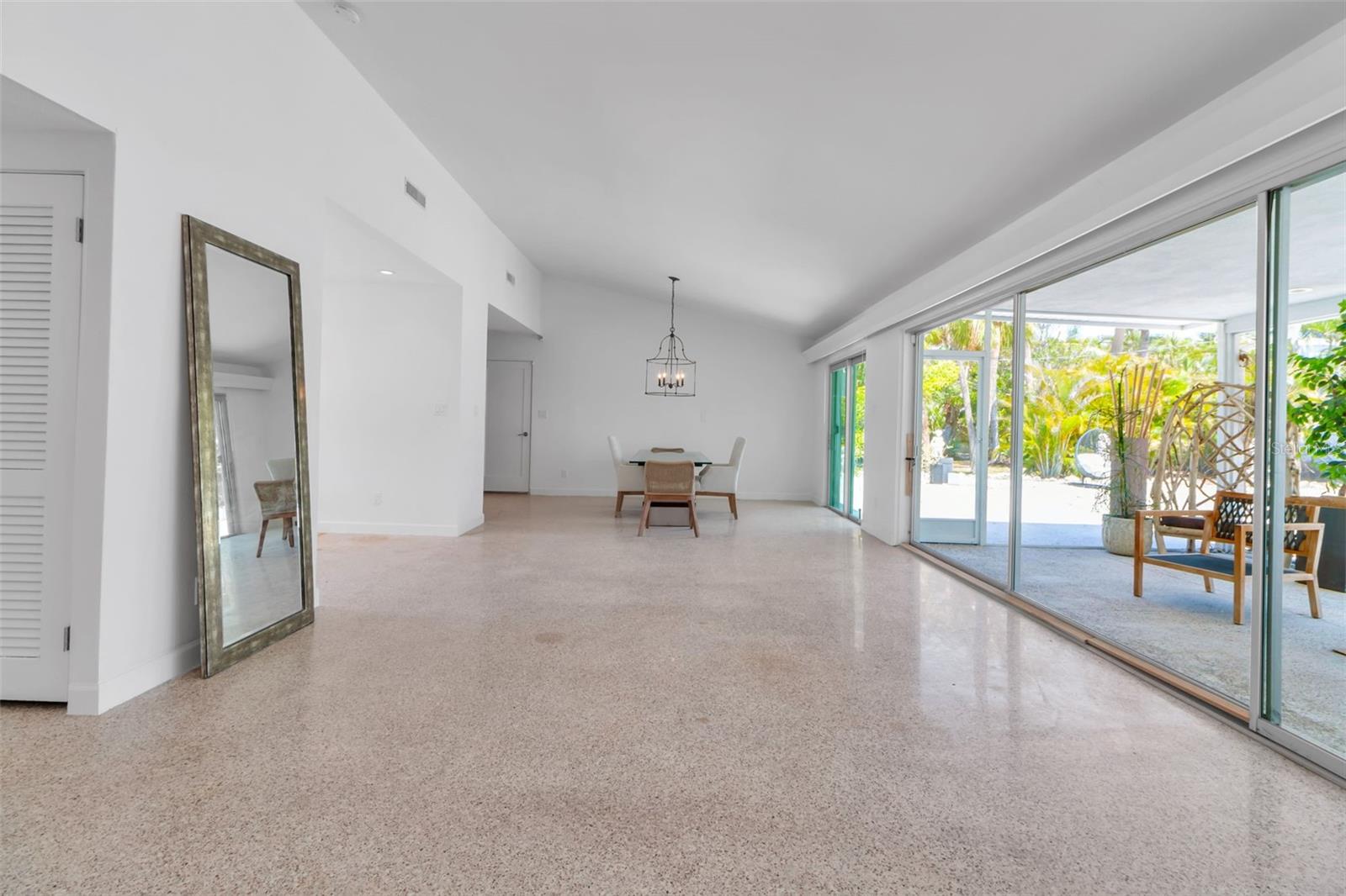 Image 18 of 73 For 130 Adams Drive