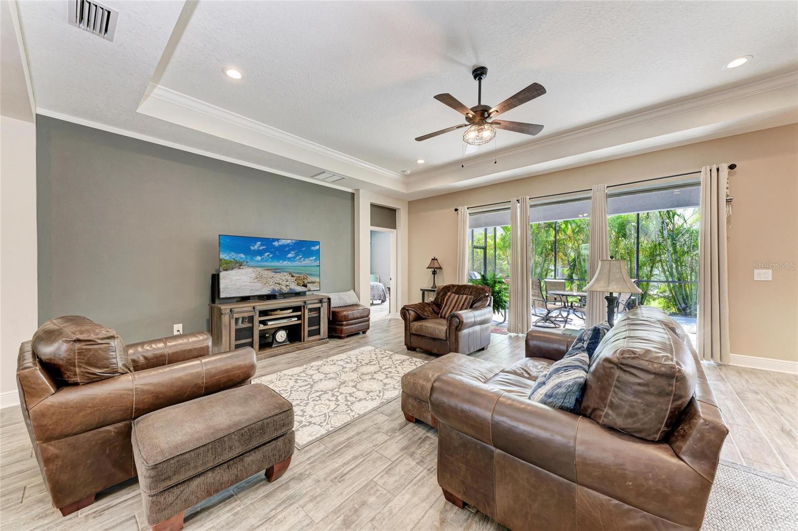 Image 4 of 56 For 1219 Thornbury Drive