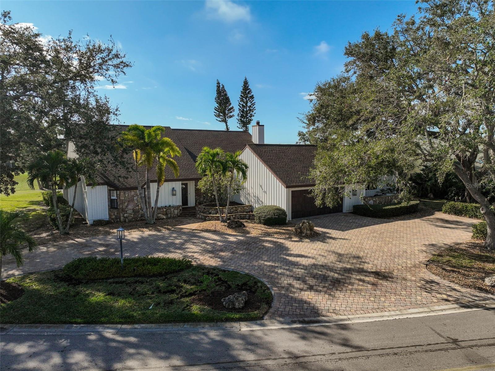 Image 4 of 37 For 3970 Prairie Dunes Drive