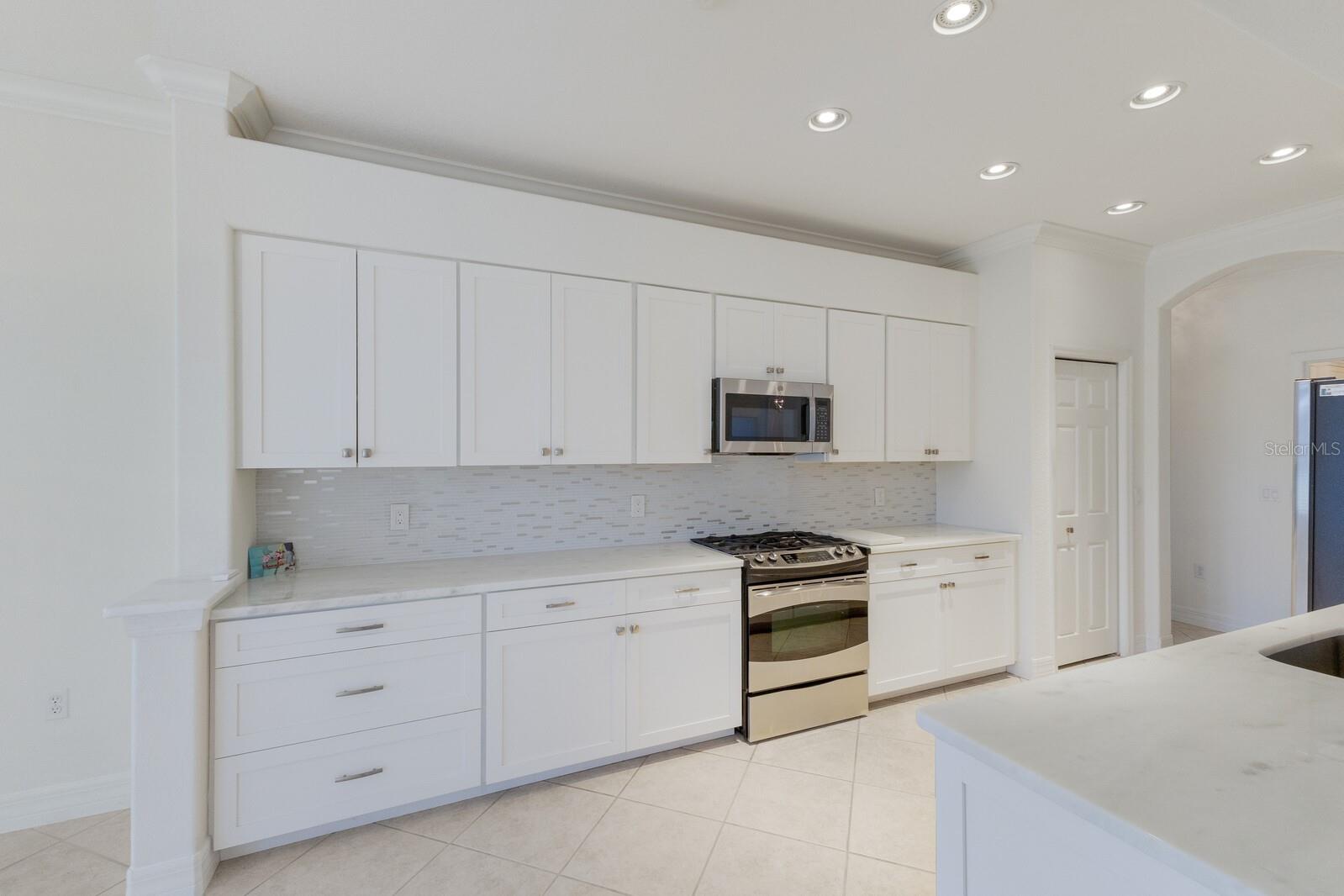 Image 11 of 65 For 9719 Discovery Terrace