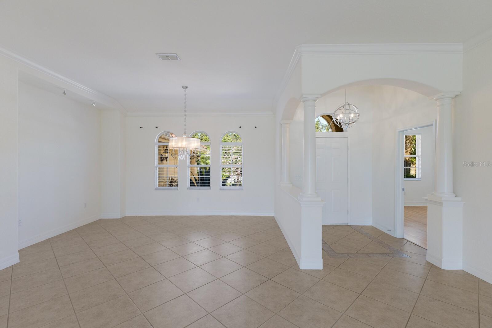 Image 6 of 65 For 9719 Discovery Terrace