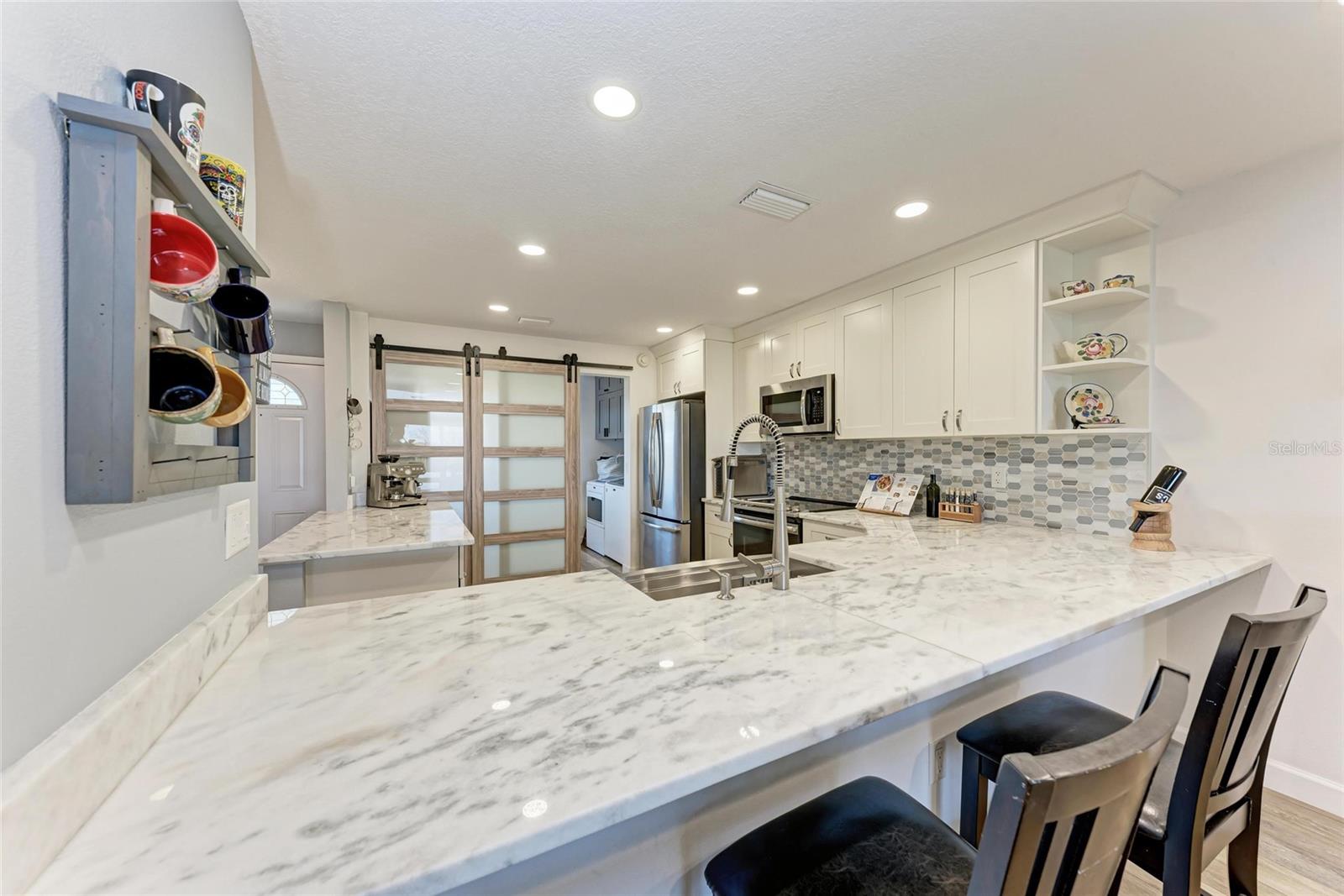 Image 10 of 47 For 515 Leffingwell Avenue 210