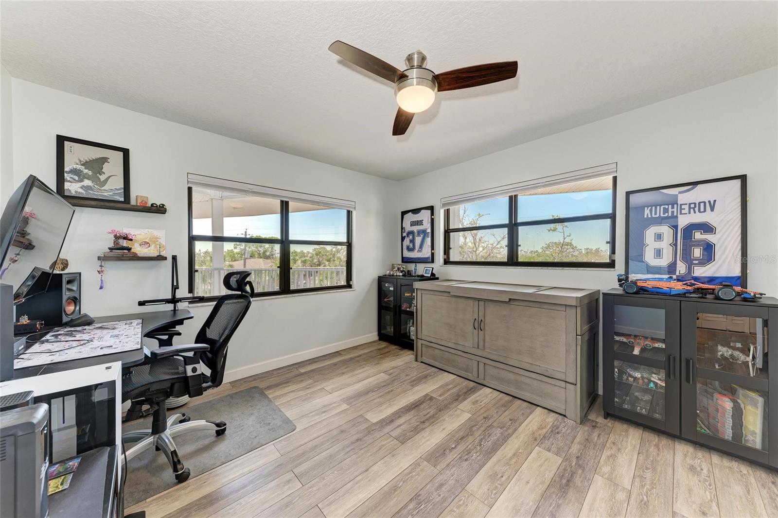 Image 22 of 47 For 515 Leffingwell Avenue 210