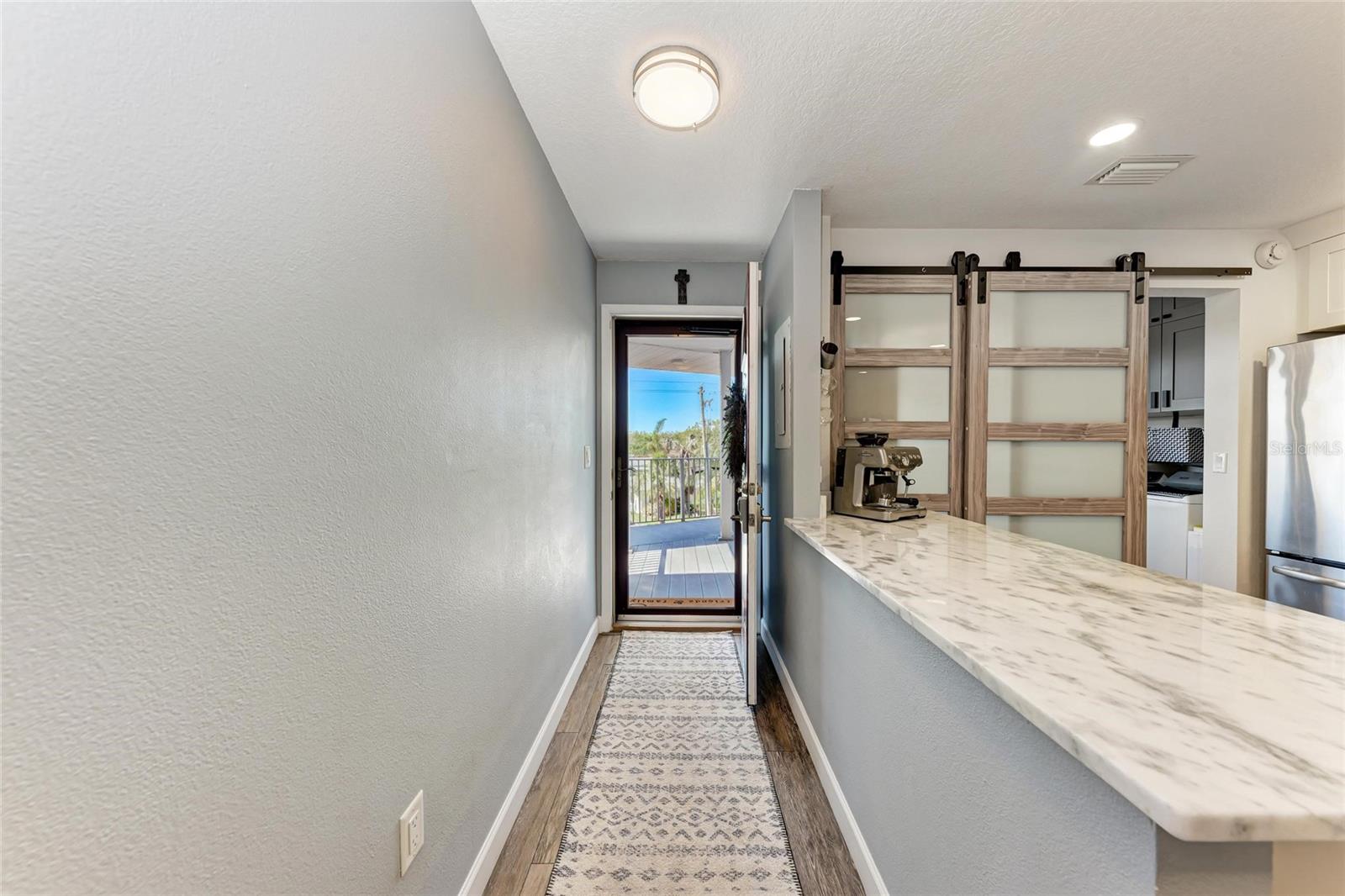 Image 4 of 47 For 515 Leffingwell Avenue 210