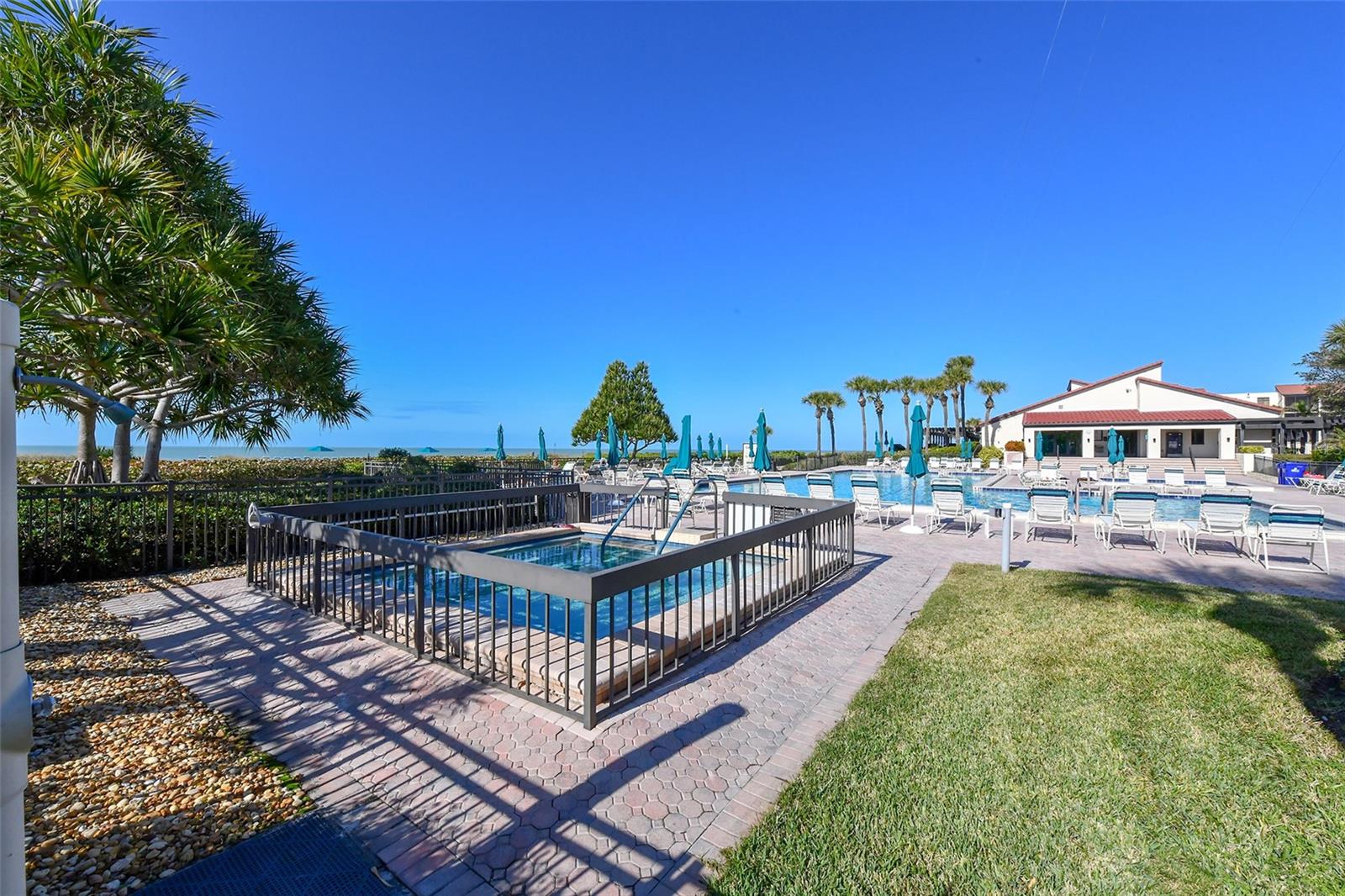 Image 38 of 45 For 2055 Gulf Of Mexico Drive G2-108