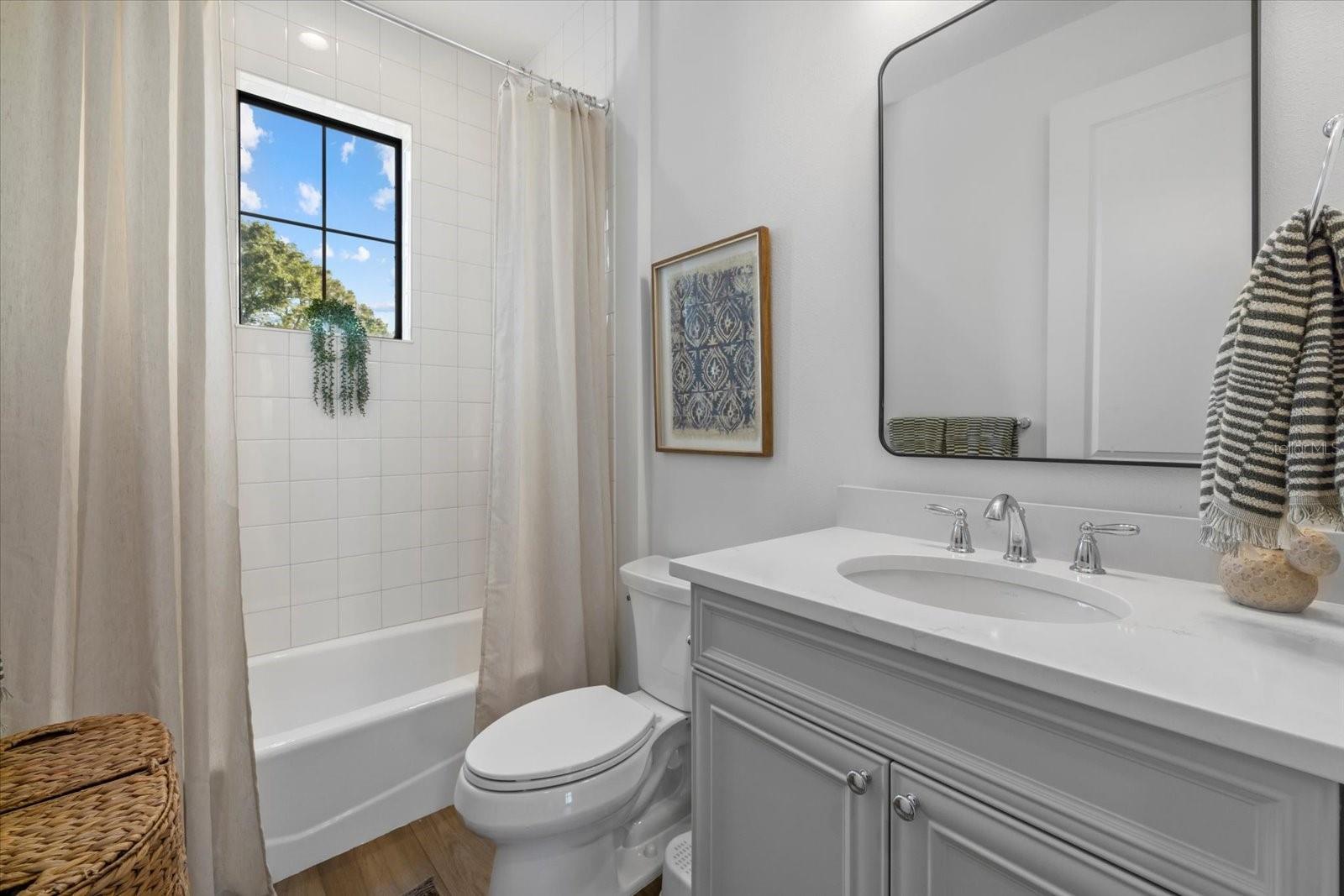 Image 40 of 51 For 6349 Isla Del Ray Avenue