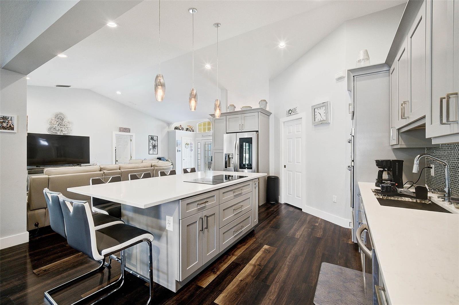 Image 10 of 46 For 5565 Sweetwater Oak Drive