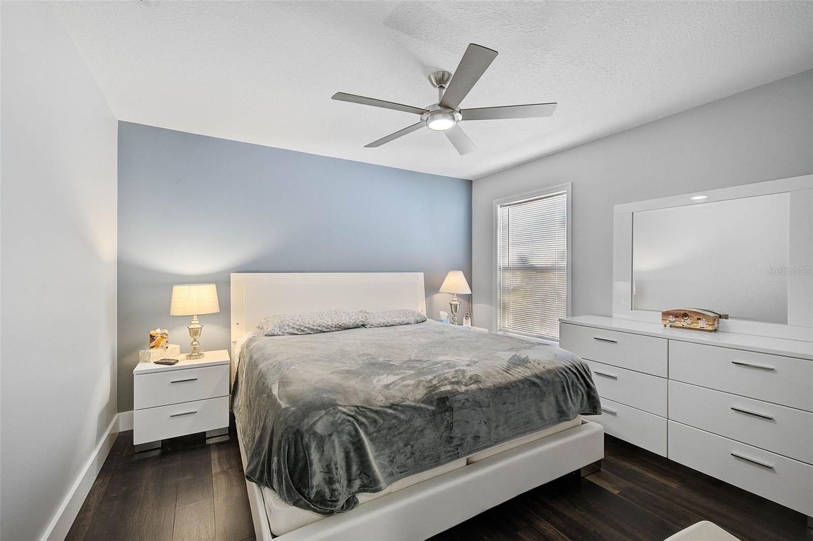 Image 23 of 46 For 5565 Sweetwater Oak Drive