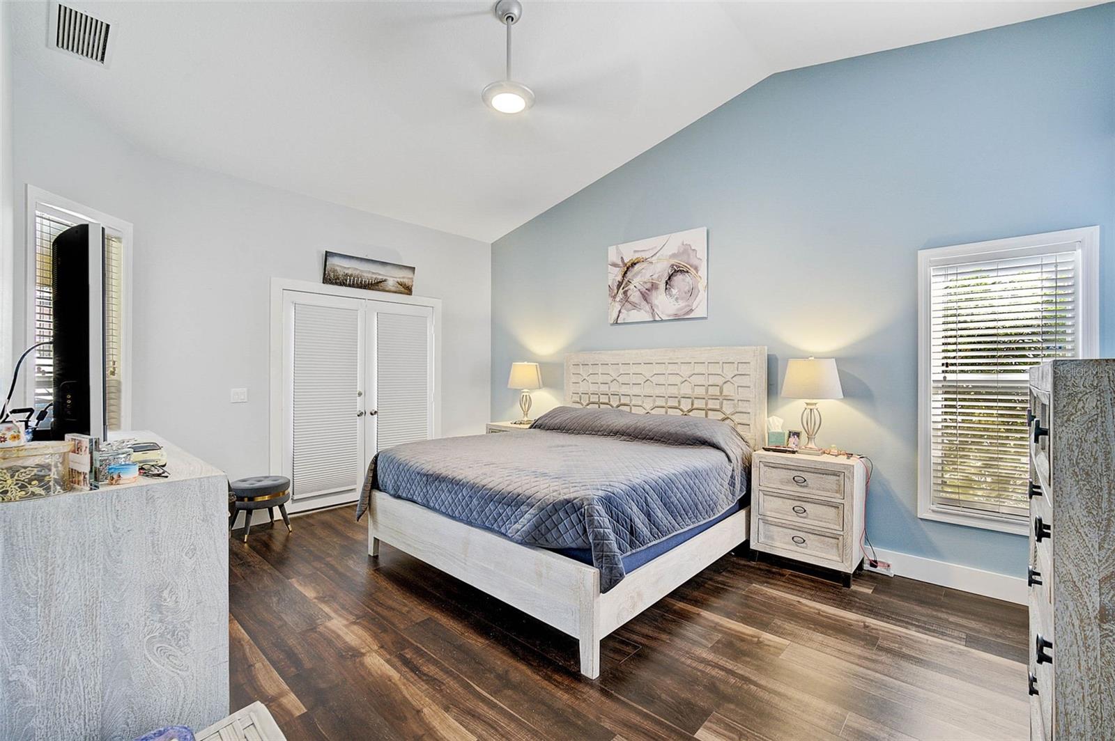 Image 24 of 46 For 5565 Sweetwater Oak Drive