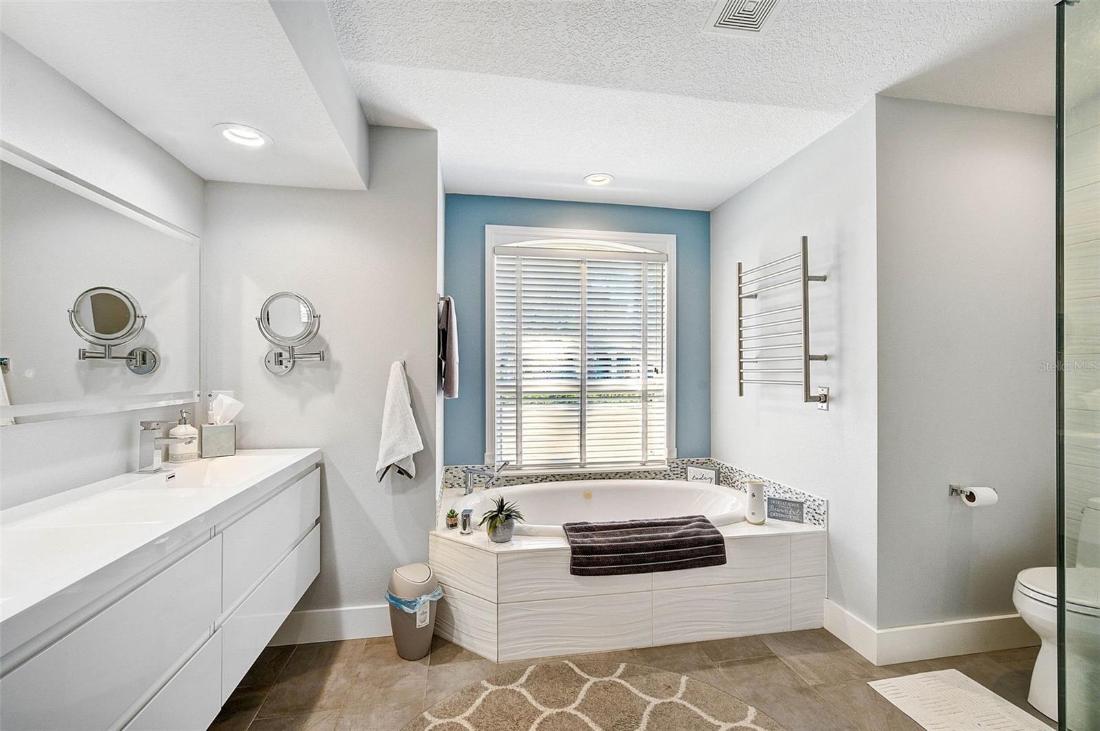 Image 26 of 46 For 5565 Sweetwater Oak Drive