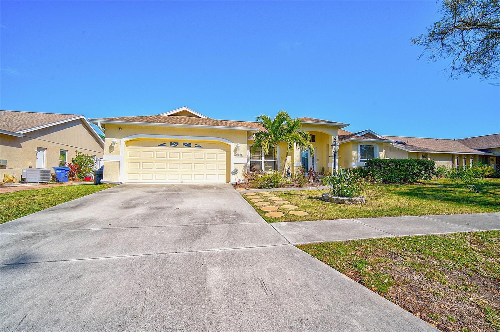 Image 3 of 46 For 5565 Sweetwater Oak Drive