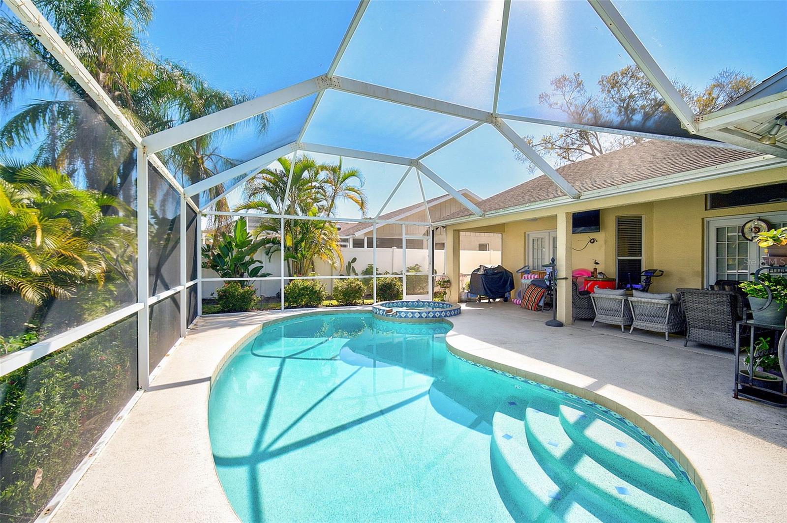 Image 32 of 46 For 5565 Sweetwater Oak Drive