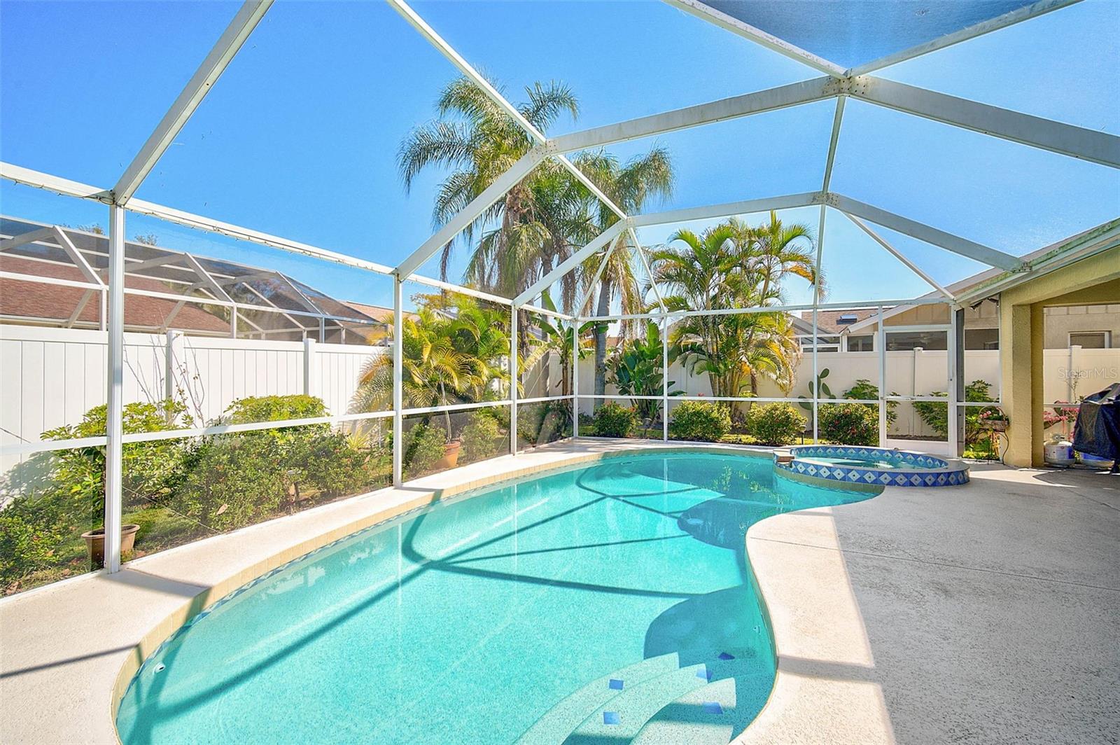 Image 33 of 46 For 5565 Sweetwater Oak Drive