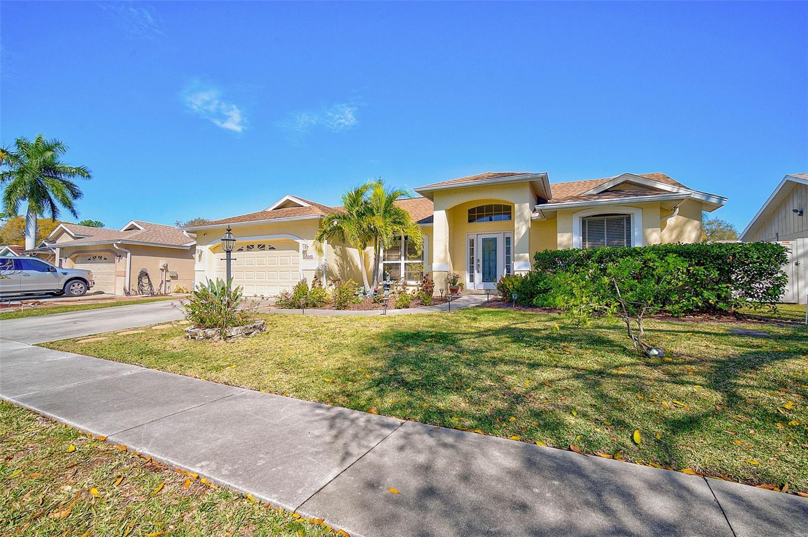 Image 4 of 46 For 5565 Sweetwater Oak Drive
