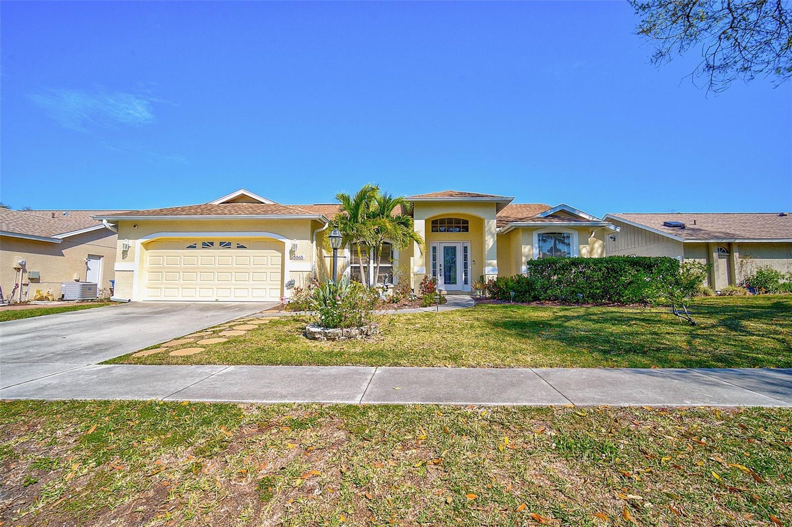 Image 5 of 46 For 5565 Sweetwater Oak Drive