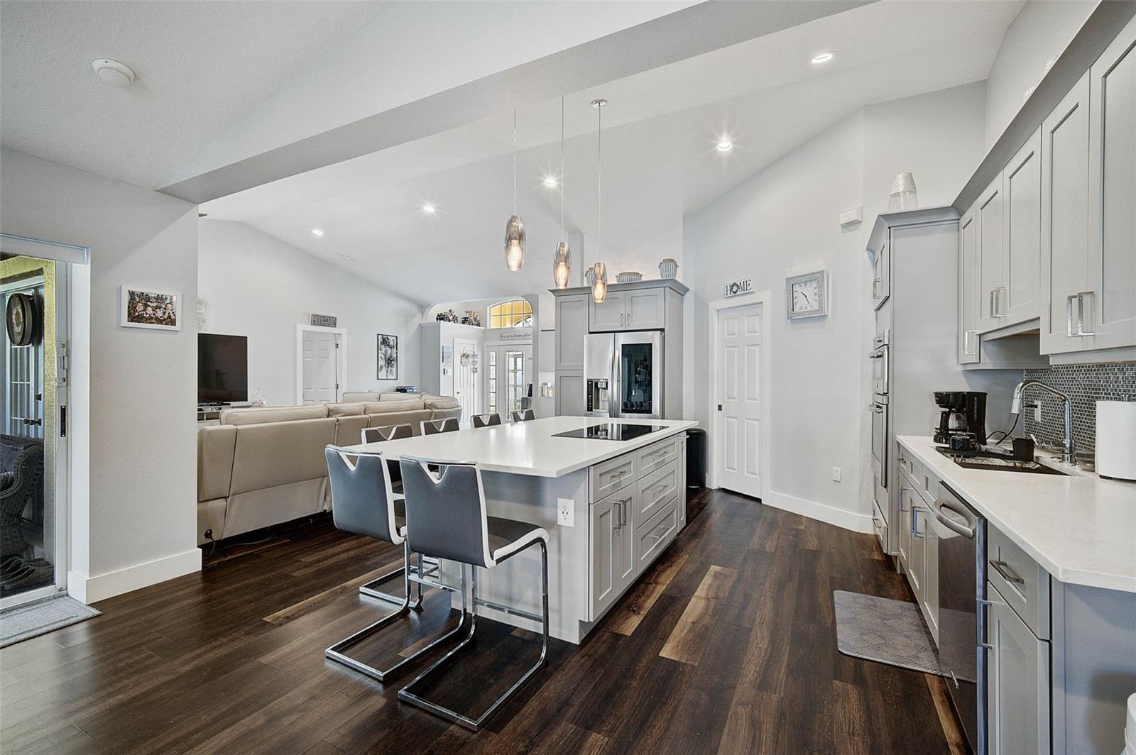 Image 9 of 46 For 5565 Sweetwater Oak Drive