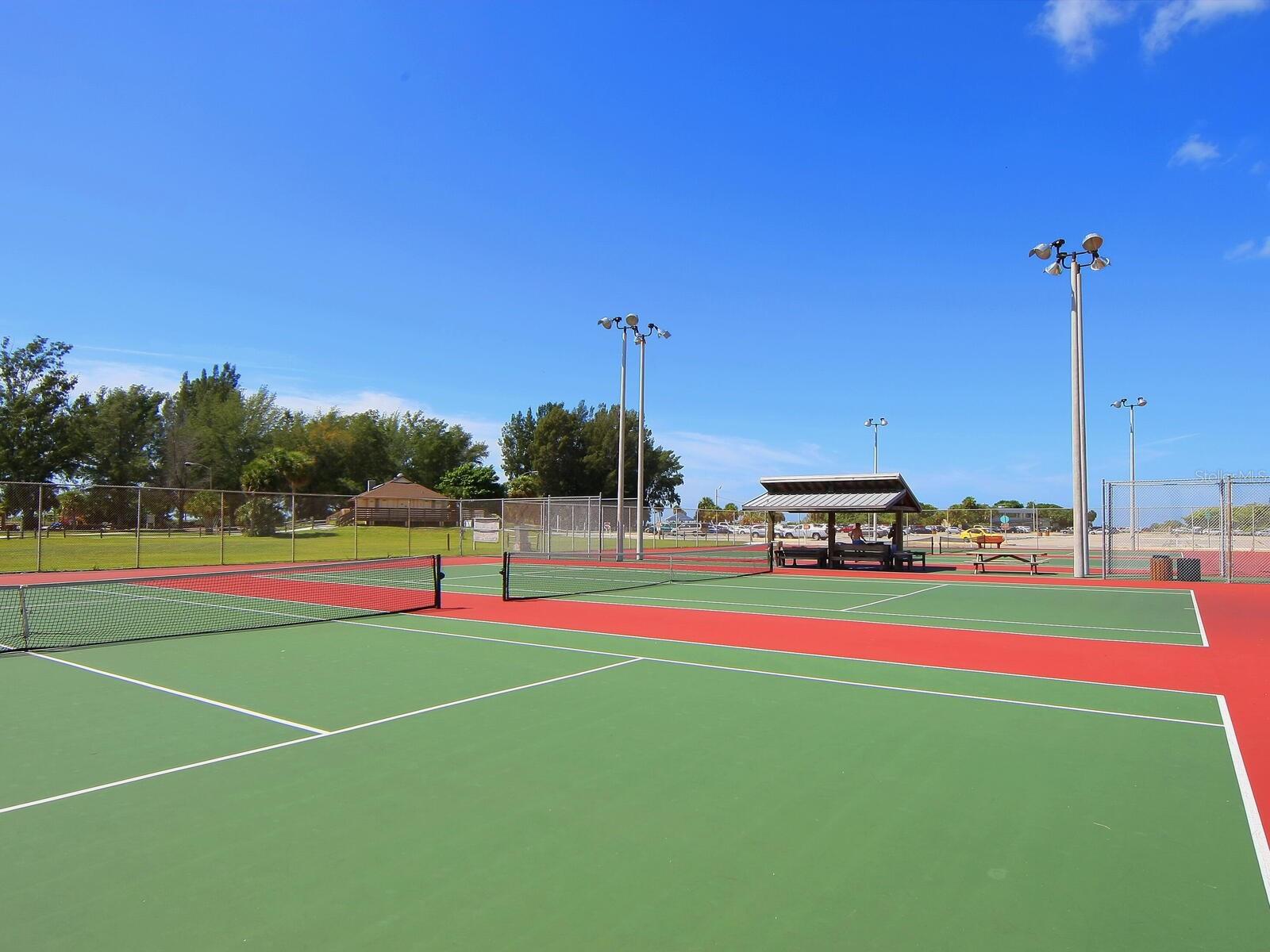 Image 33 of 41 For 1323 Loma Linda Court