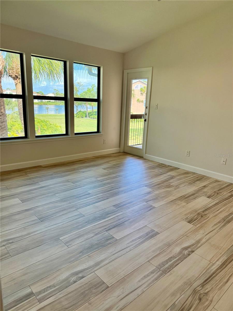 Image 11 of 17 For 4037 Crockers Lake Boulevard 24