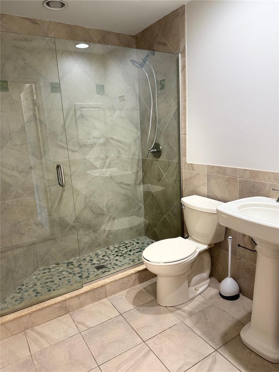 Image 15 of 17 For 4037 Crockers Lake Boulevard 24